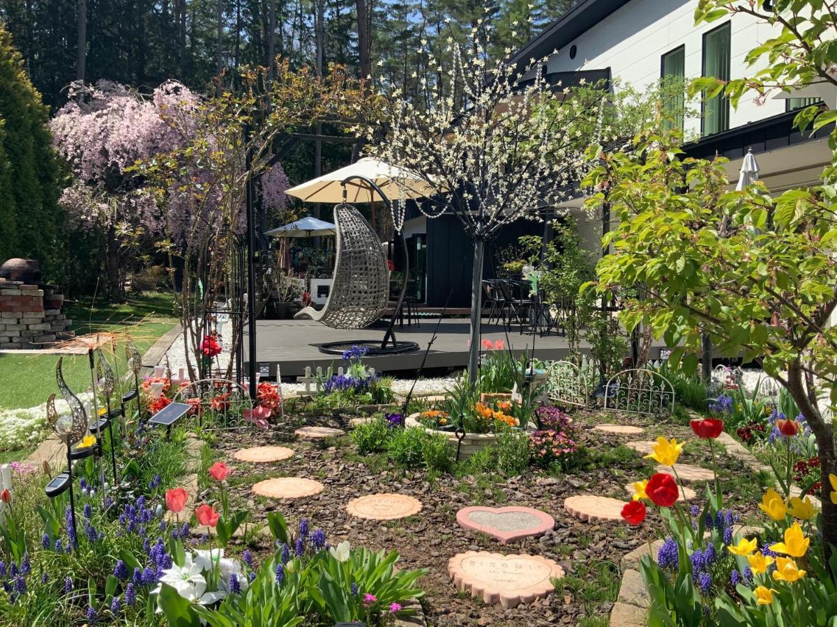 Kakureyado Fujikawaguchiko Bed & Breakfast Exterior photo