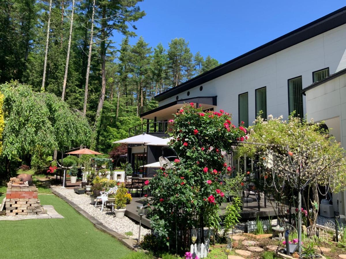Kakureyado Fujikawaguchiko Bed & Breakfast Exterior photo