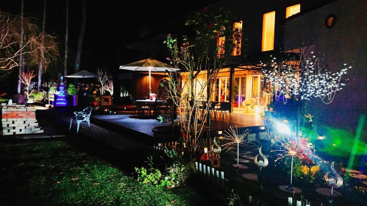 Kakureyado Fujikawaguchiko Bed & Breakfast Exterior photo