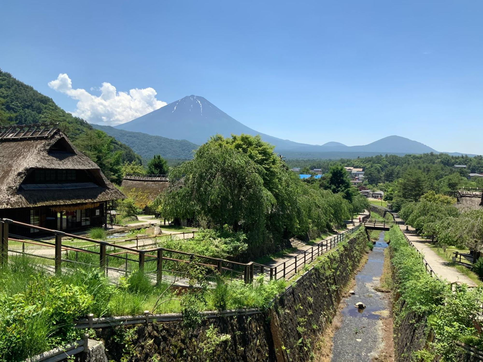 Kakureyado Fujikawaguchiko Bed & Breakfast Exterior photo