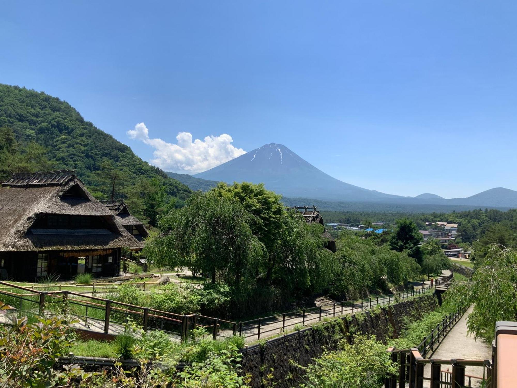 Kakureyado Fujikawaguchiko Bed & Breakfast Exterior photo
